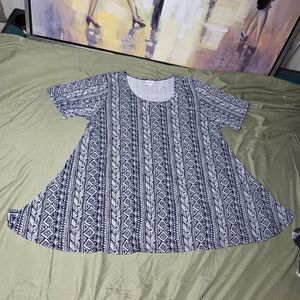 LuLaRoe Perfect T tunic featuring a black and white diamond tribal Aztec pattern